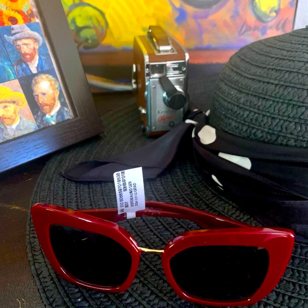 DG Burgundy Sun Glasses
